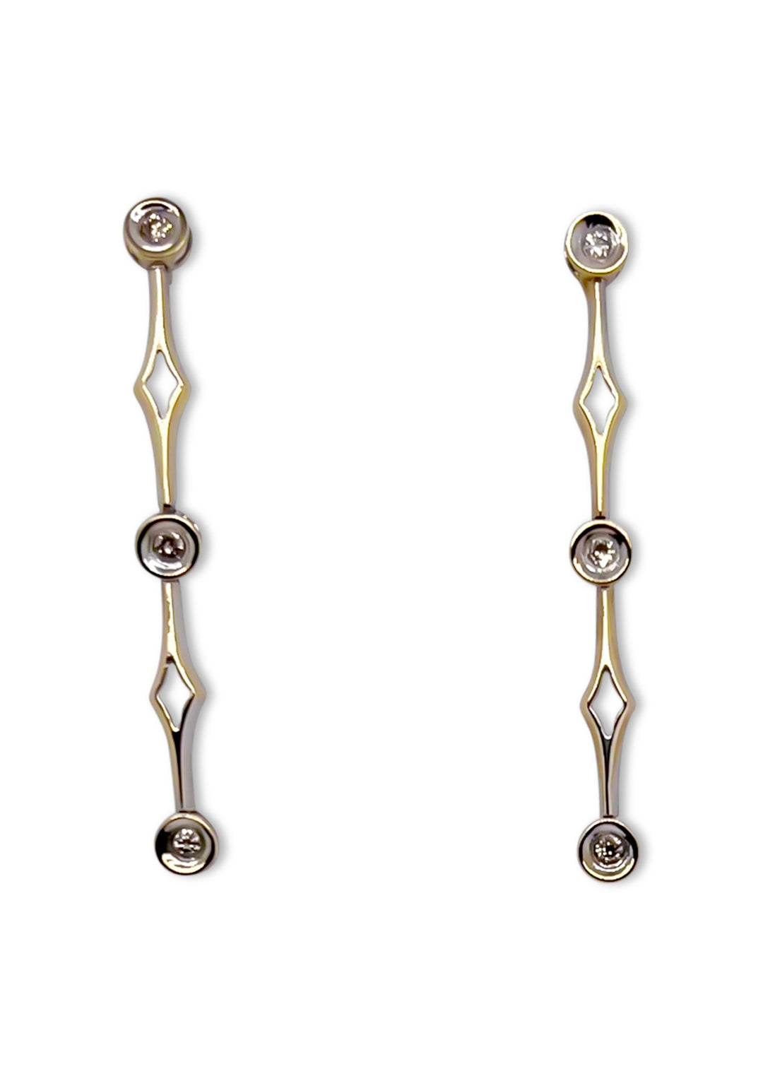18K White Gold Diamond Dangle Earrings