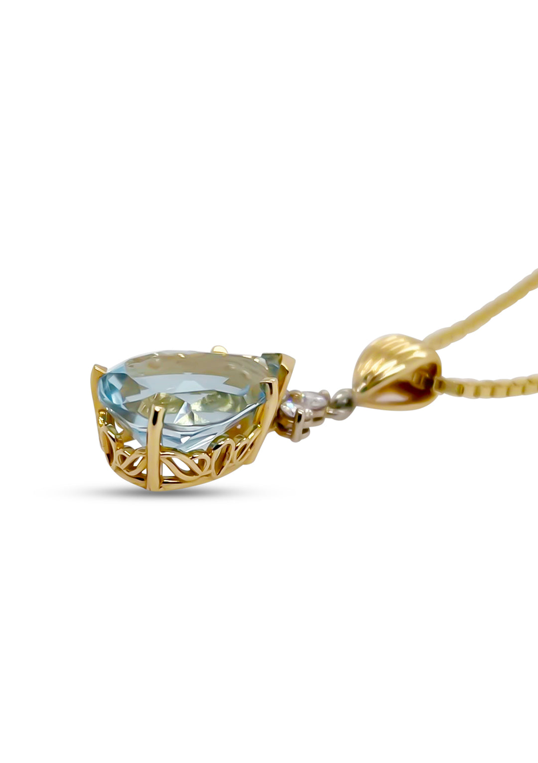 14K Yellow Gold 9.80 Carat Swiss Blue Topaz And Diamond Necklace