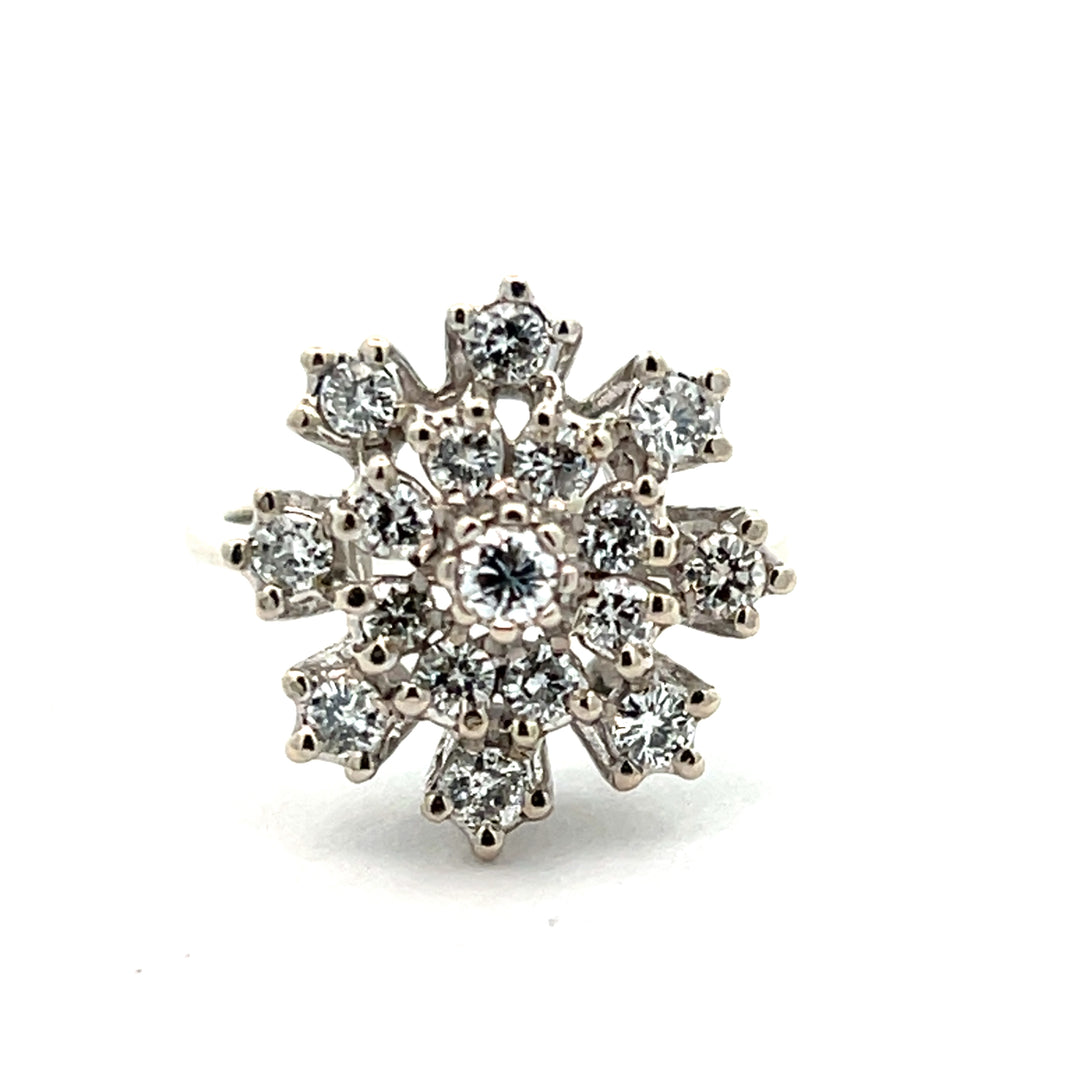18K White Gold Diamond Flower Ring