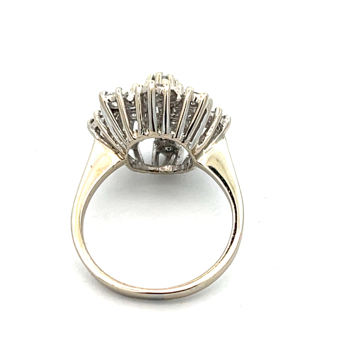 18K White Gold Diamond Flower Ring