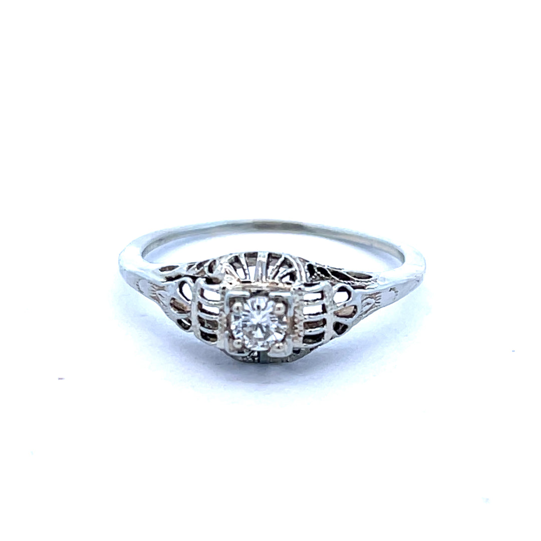 18K White Gold Art Deco Diamond Ring
