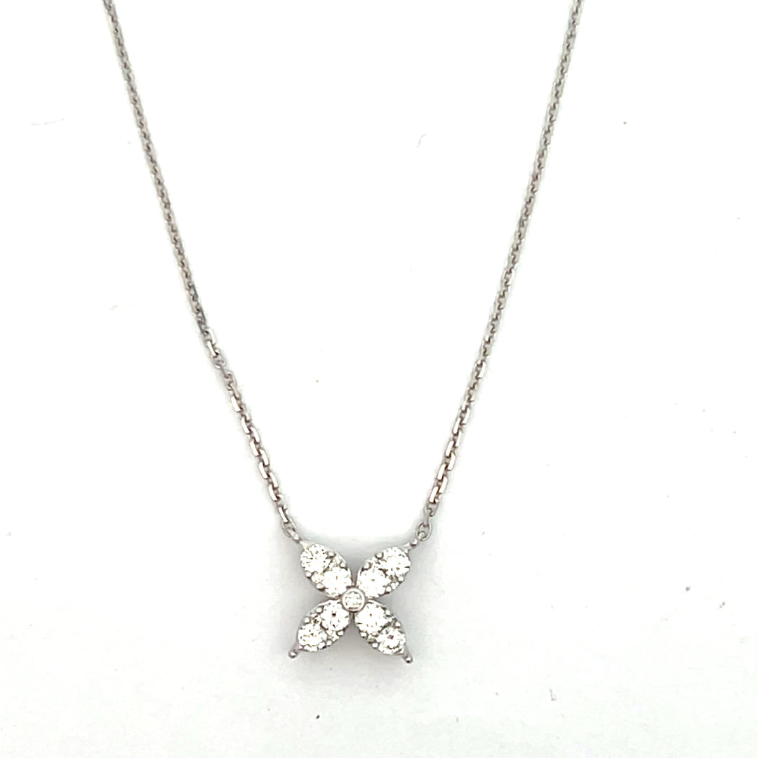 14K White Gold 0.75 Carat Diamond Flower Necklace